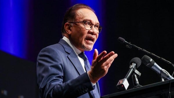 Anwar Ibrahim Supports Stronger Ties with China